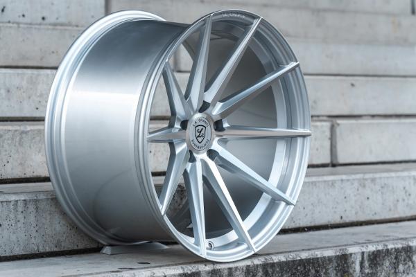 LC–P10 8,5x20 ET42 5x112 66,56 Machined Silver